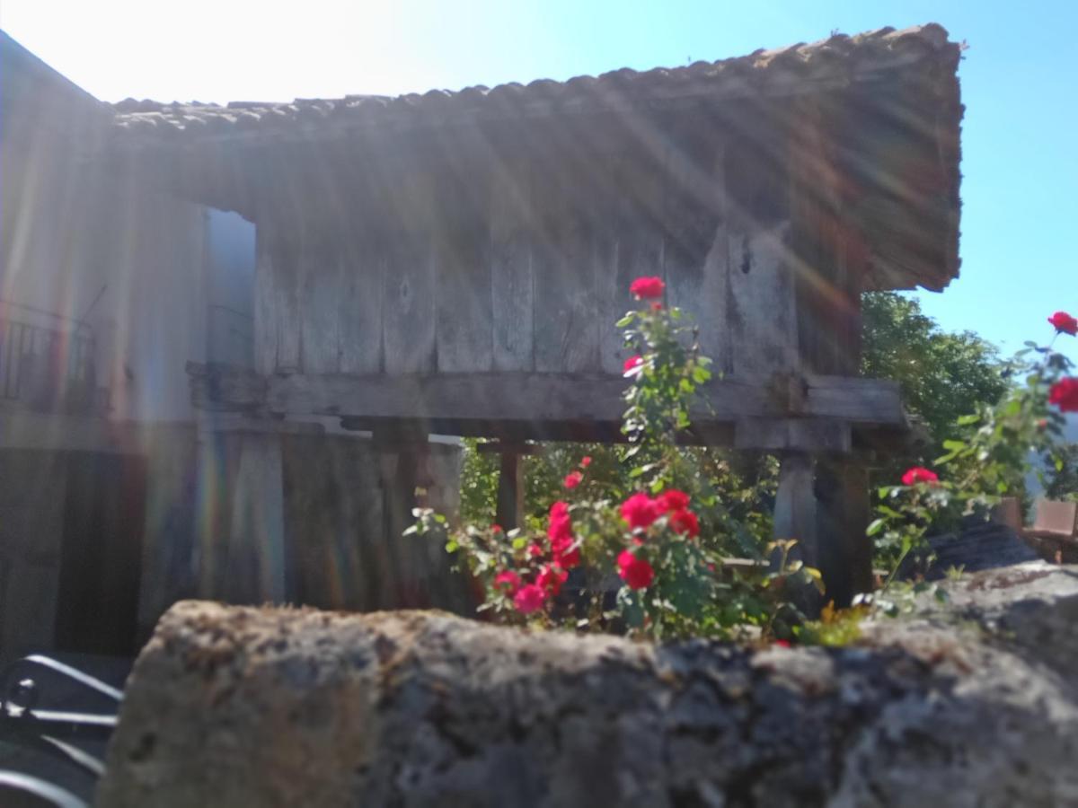 Casa La Cruz A 2Km De Onís Exterior foto